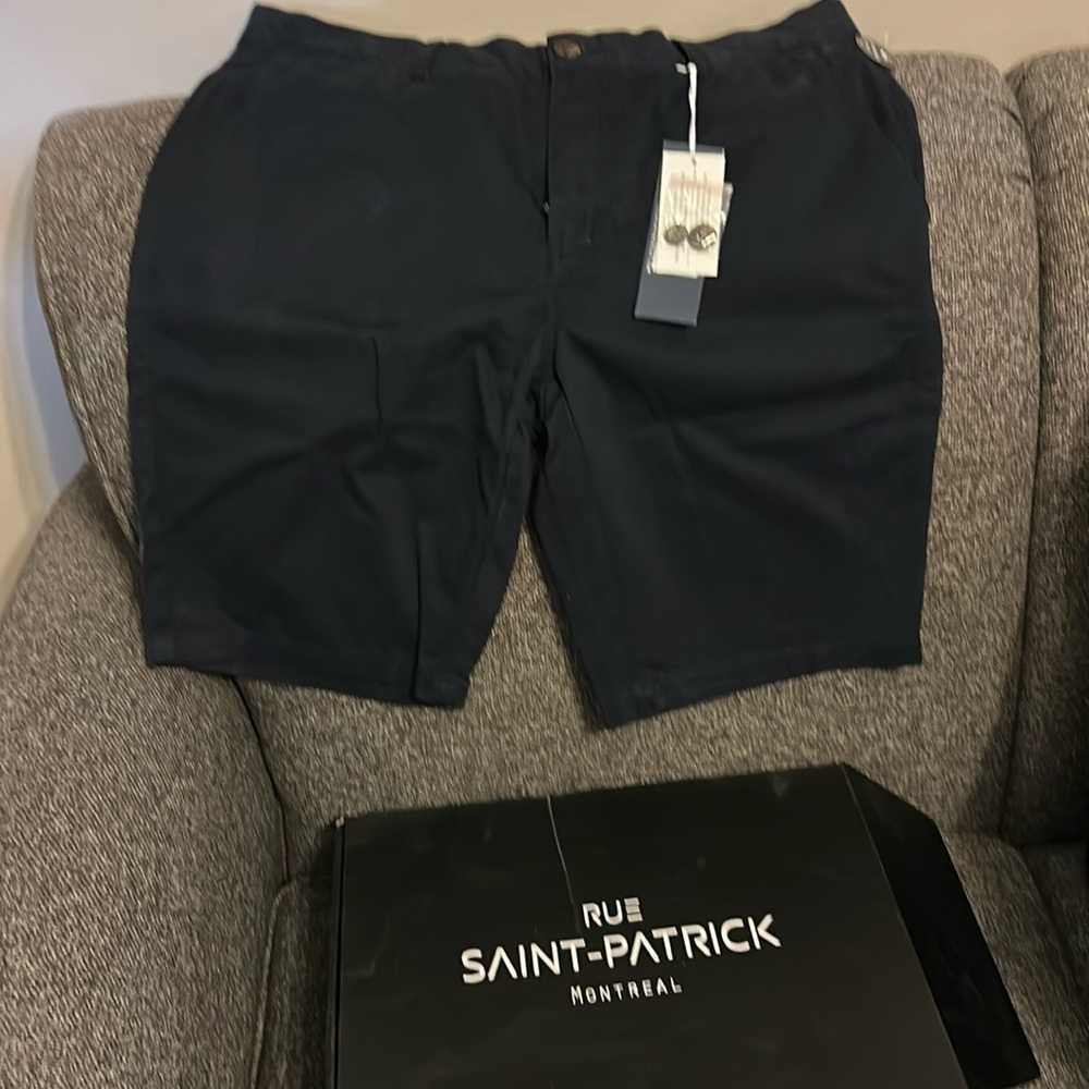 New with tags  Rue Saint-Patrick- men’s navy shorts 34W with flex-stretch